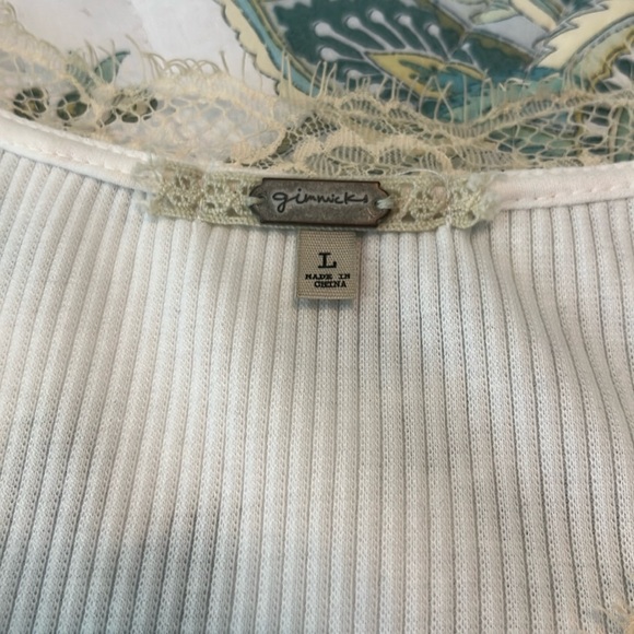Gimmicks top, white/ivory w/ lace, size L. - Picture 6 of 10